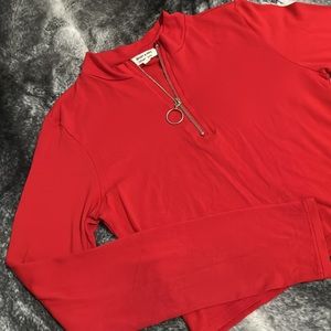 Heart & Hips. Cropped. Long sleeve shirt. Zipper.